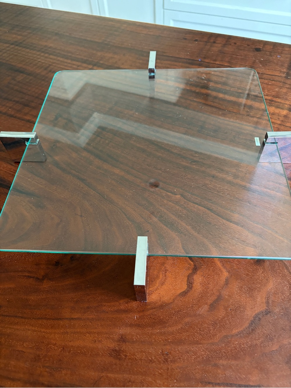 Glass Display Stand with Silver Metal Feet -m